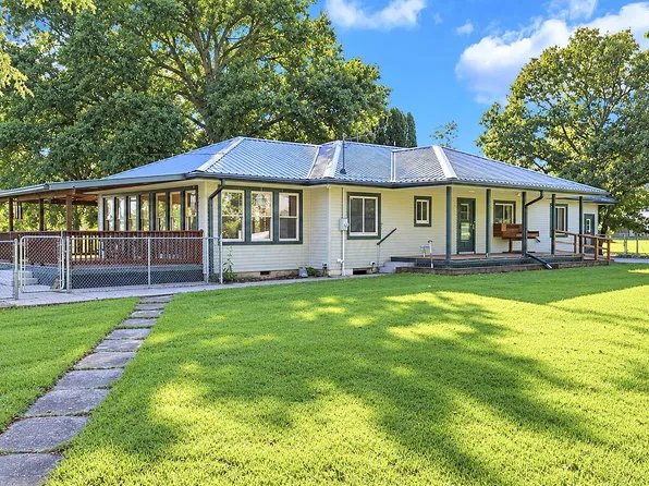 35251 Smith Chapel Rd, Logan, OH 43138