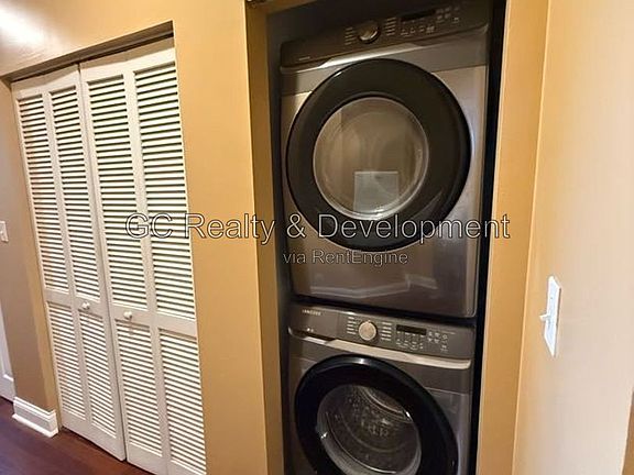 4th image of 4926 S Indiana Ave #3S