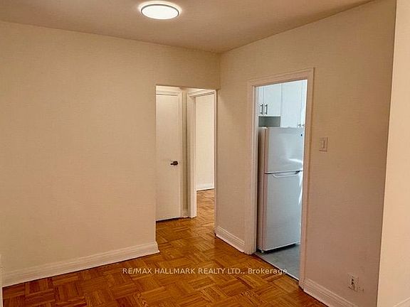 4th image of 11 Anglesey Blvd #110