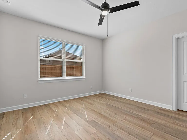 1126 Campside Dr — Photo 10