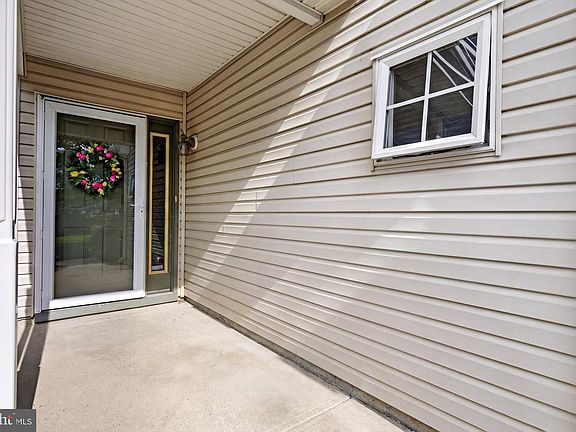 2nd image of 4511 Shapley Ct