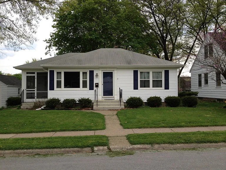 729 Jones St — Photo 1
