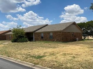 1111 N Nolan River Rd APT B, Cleburne, TX 76033