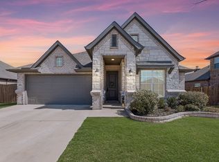 204 Magnolia Dr, Azle, TX 76020
