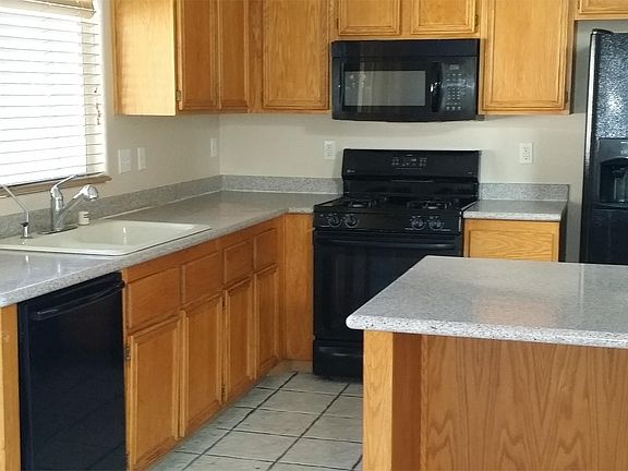 5th image of 3552 White Mountain St