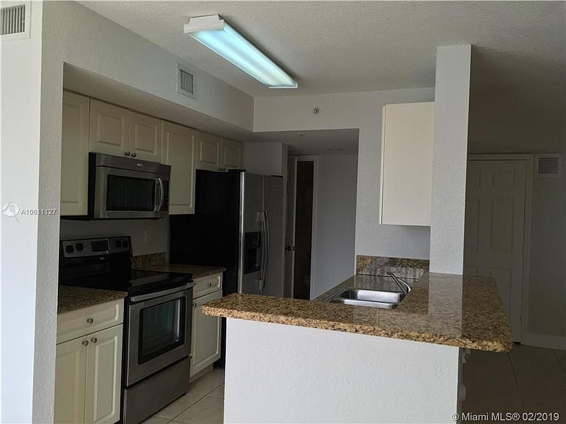 1st image of 20950 SW 87th Ave APT 208