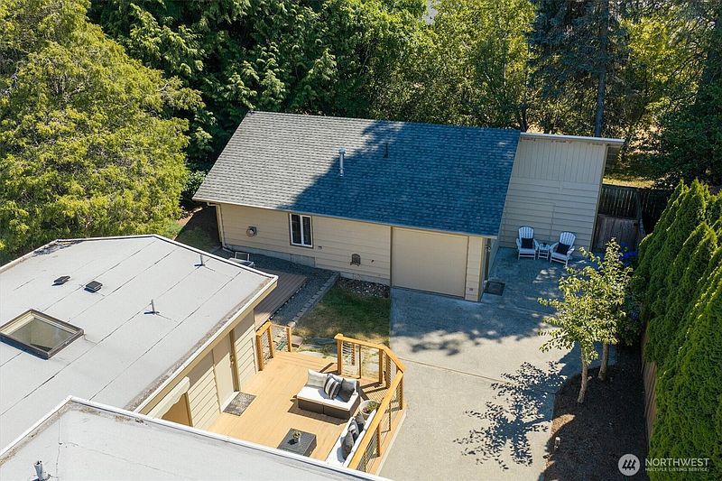 2nd image of 1925 SW 167th Street