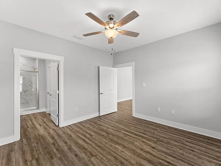 170 Bradford Ct — Photo 25
