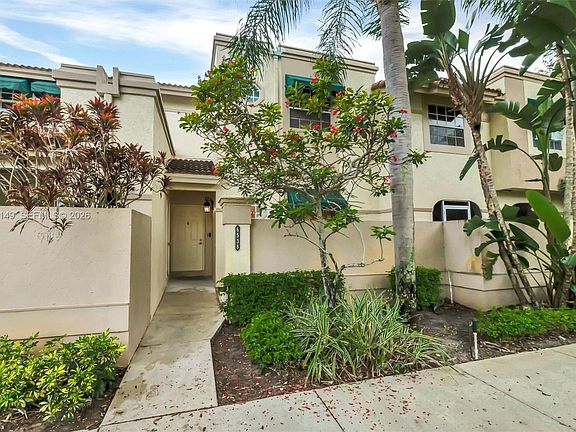 3rd image of 6538 Via Regina #9