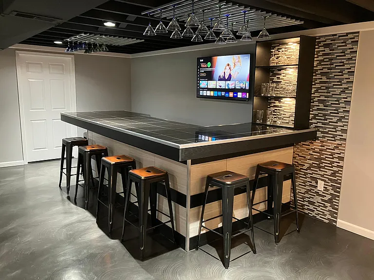 Full size bar complete with mini fridge and microwave