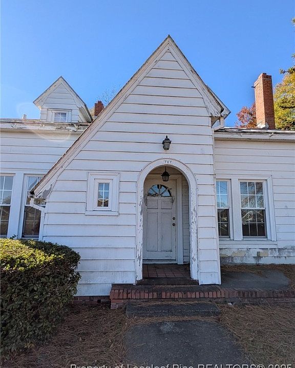 1st image of 707 W Cumberland St