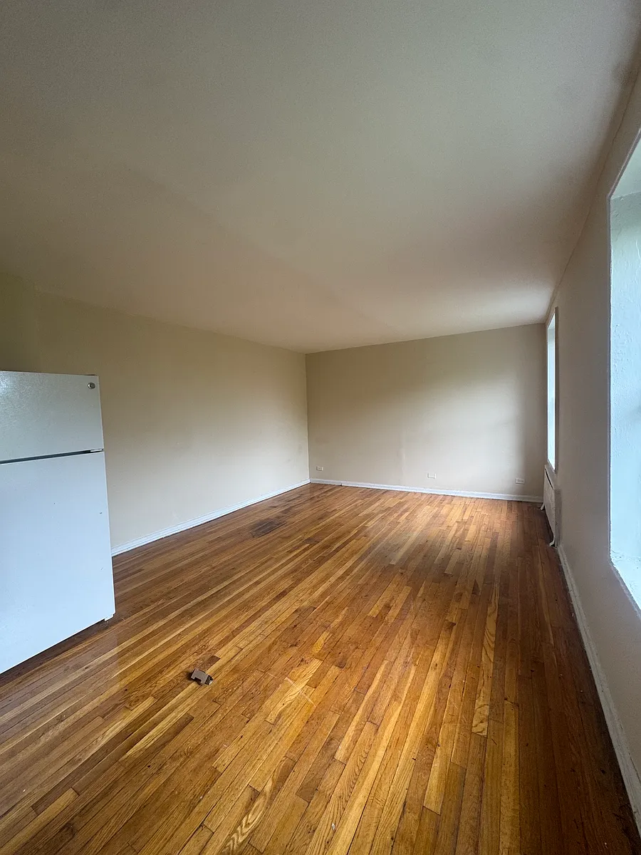 Building Photo - 32-45 90th St #2