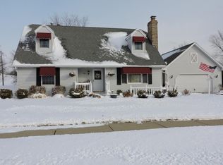 1105 Camden Dr, Lansing, MI 48917
