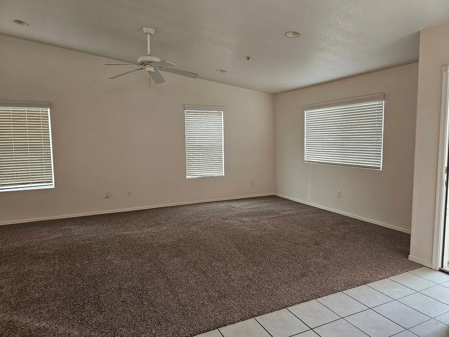 Unfurnished Long term — Photo 2