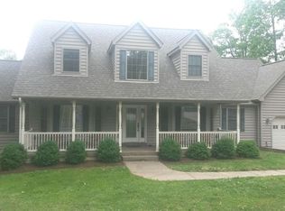 141 Par Five Dr, Brandenburg, KY 40108