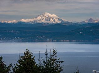 2994 Hummingbird Pl, Lummi Island, WA 98262