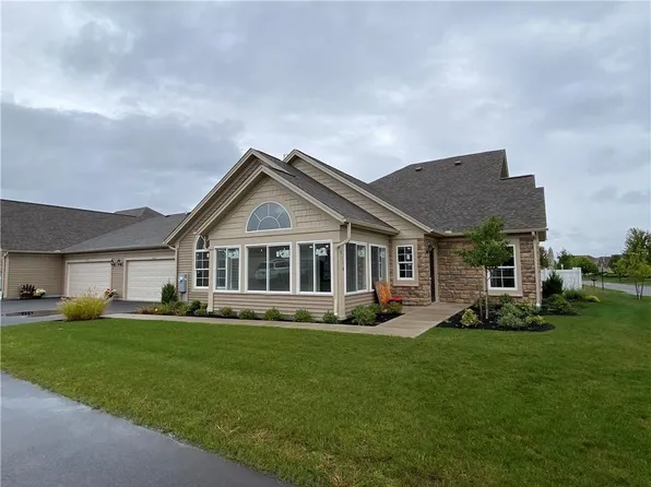 5116 Cheshire Glen Rd, Canandaigua, NY 14424