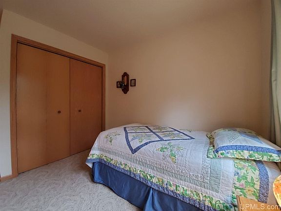 5th image of 16645 Bayshore Dr