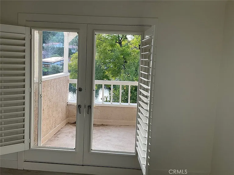 23140 Park Sorrento — Photo 6