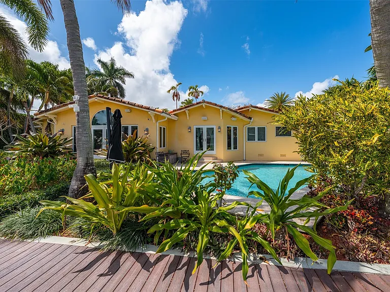 330 Royal Plaza Dr — Photo 29