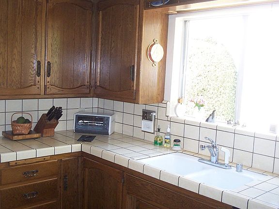 Bright updated kitchen