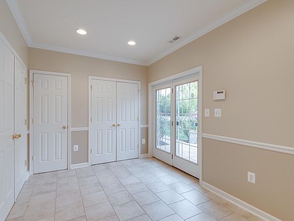 Entrance/Foyer with 2 closets