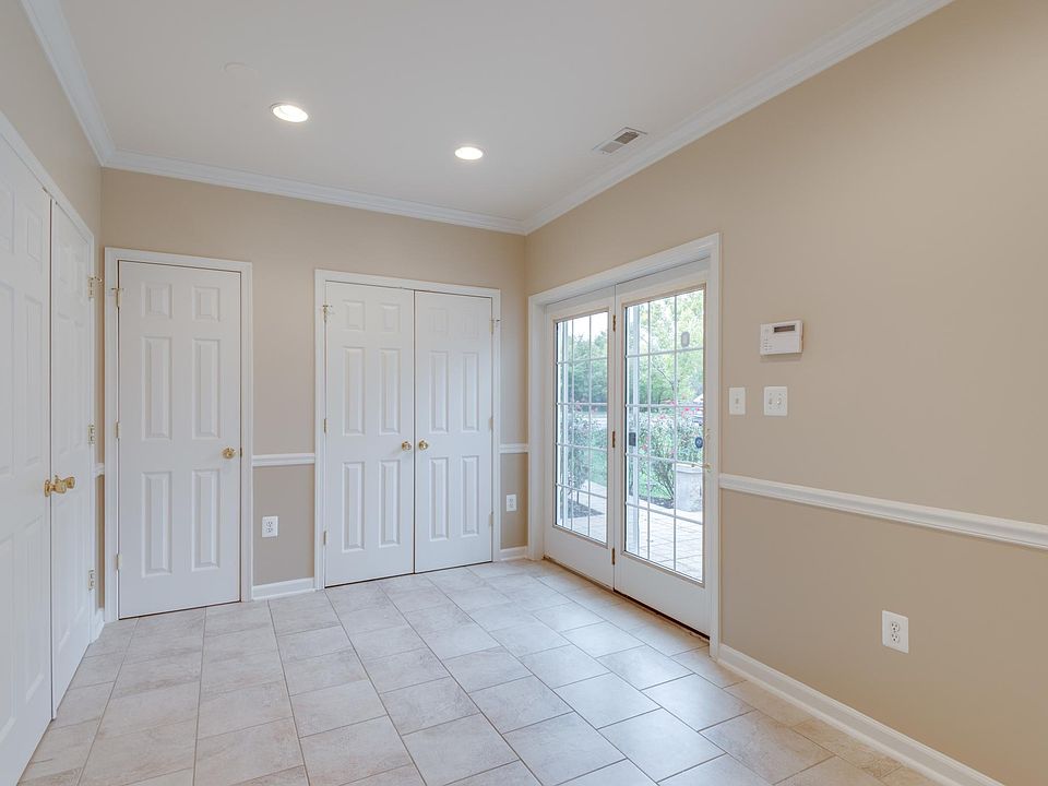 25880 Quinlan St Chantilly VA Zillow