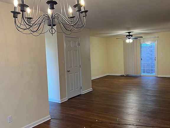 3rd image of 603 Cresthaven Ct