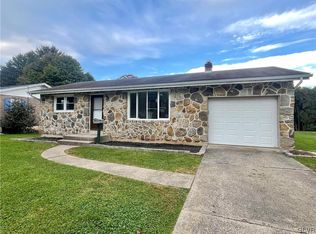 2082 Kensington Rd, Bethlehem, PA 18018