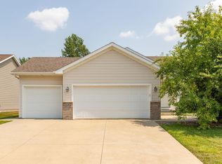 2637 Heartland Dr NW, Rochester, MN 55901
