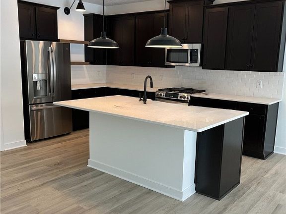 2nd image of 636 Cedarwood Trl