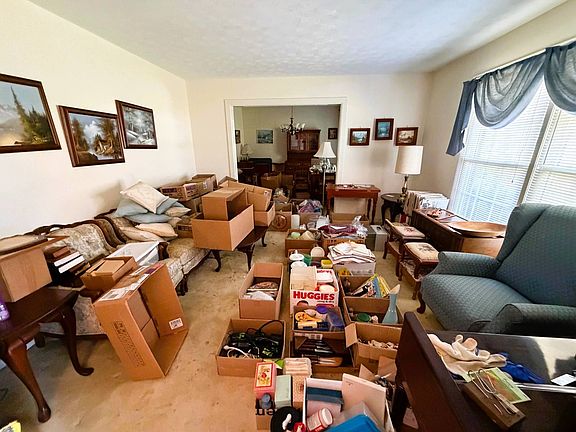 4th image of 206 Wildflower Ln