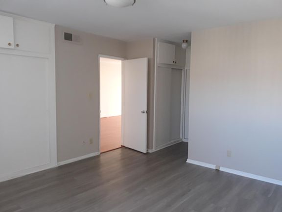 2nd image of 835 S Norton Ave APT 9