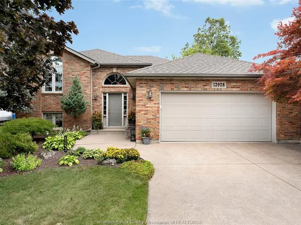 12928 Little River Blvd, Tecumseh, ON N8N 3B3