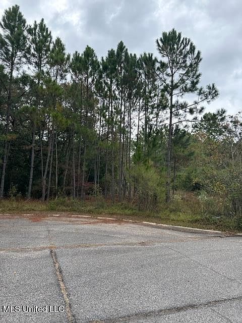1st image of 722 Maxine Dr #157