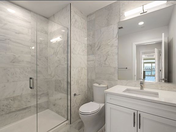5th image of 301 Border St #610