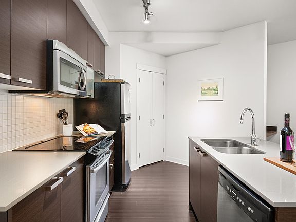 5th image of 18818 68th Ave #331