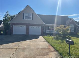 5509 Ascent Dr, Hope Mills, NC 28348