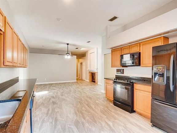5th image of 12103 Shady Forest Dr