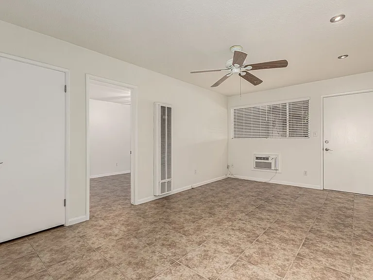3540 E Montecito Ave — Photo 11