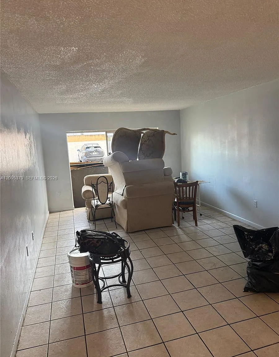 3710 NW 21st St — Photo 3