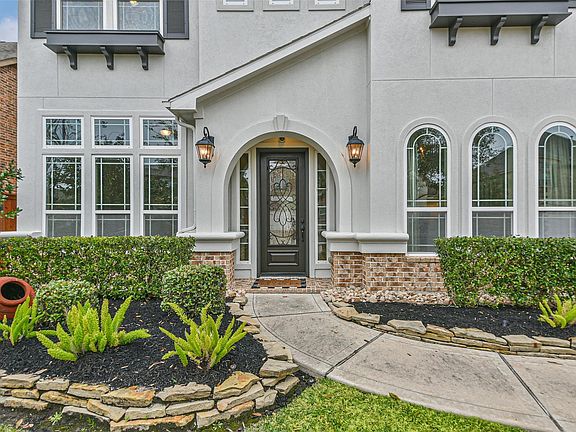 3rd image of 18710 S Bee Cave Springs Cir