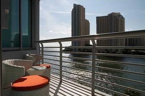 1st image of 335 Biscayne Blvd #1507