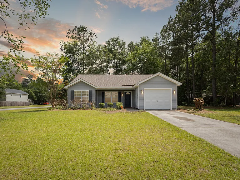 123 Knotty Pine Cir — Photo 1