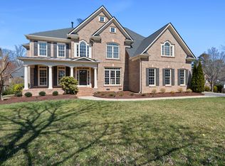 301 Highwood Pines Pl, Cary, NC 27519