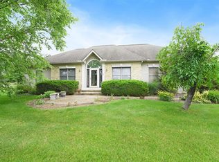 58 Fox Hills Ct, Chelsea, MI 48118