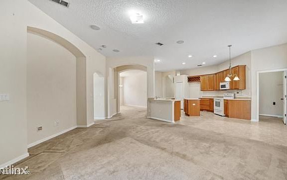 3rd image of 13327R Smithwick Ln