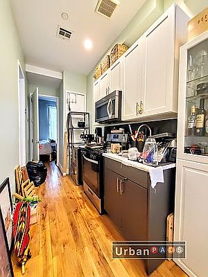 3rd image of 863 Greene Ave #2B