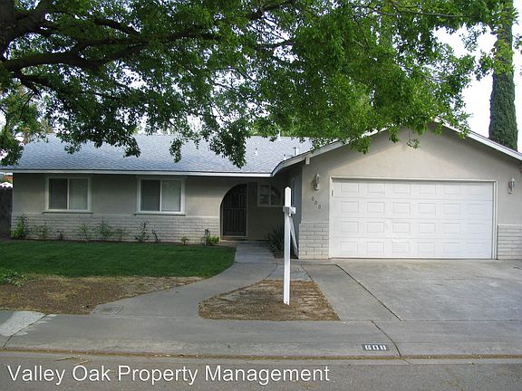2nd image of 608 Knob Creek Ln