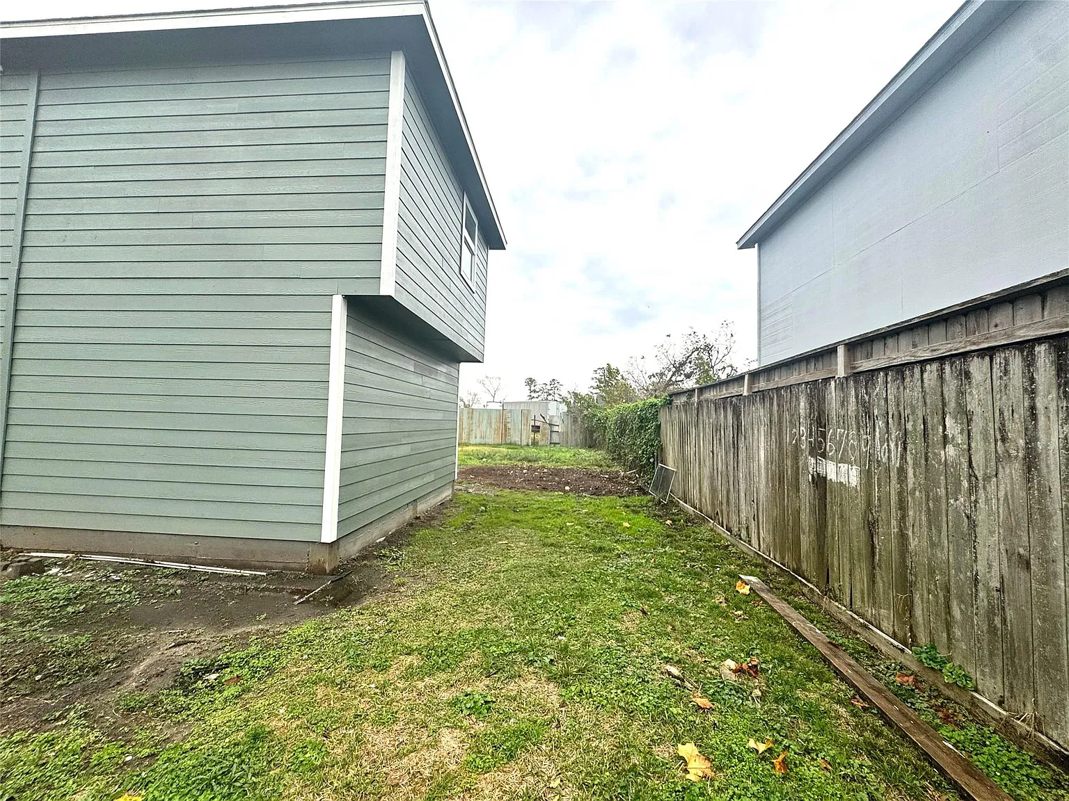 3 bed, 2.0 bath, 1200 sqft, $1,575 — Photo 4